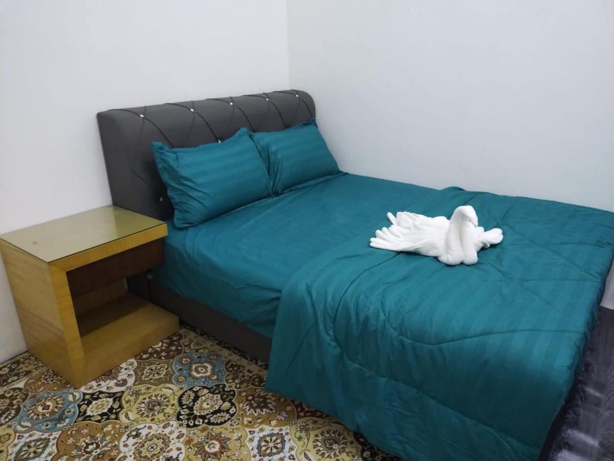 Homestay Embah Ros & Embah Lek Hutan Melintang 外观 照片