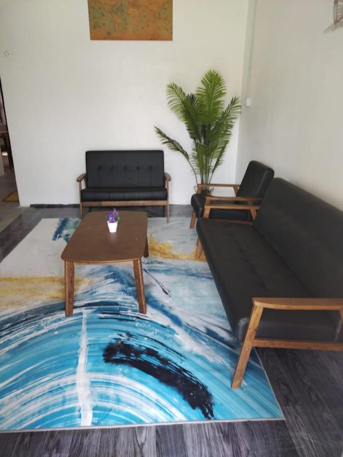 Homestay Embah Ros & Embah Lek Hutan Melintang 外观 照片