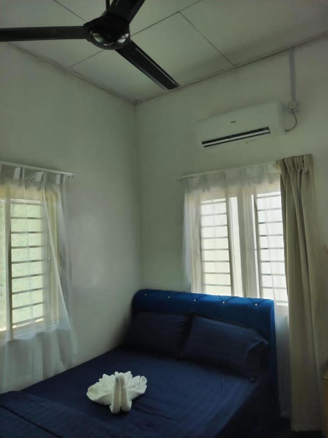 Homestay Embah Ros & Embah Lek Hutan Melintang 外观 照片