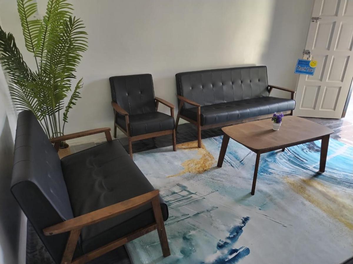 Homestay Embah Ros & Embah Lek Hutan Melintang 外观 照片