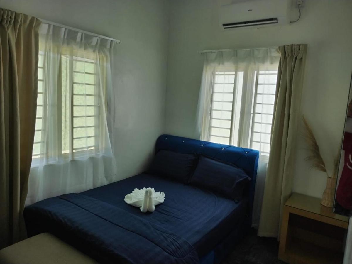Homestay Embah Ros & Embah Lek Hutan Melintang 外观 照片