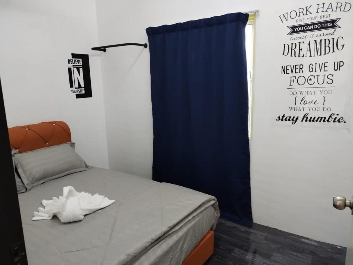Homestay Embah Ros & Embah Lek Hutan Melintang 外观 照片